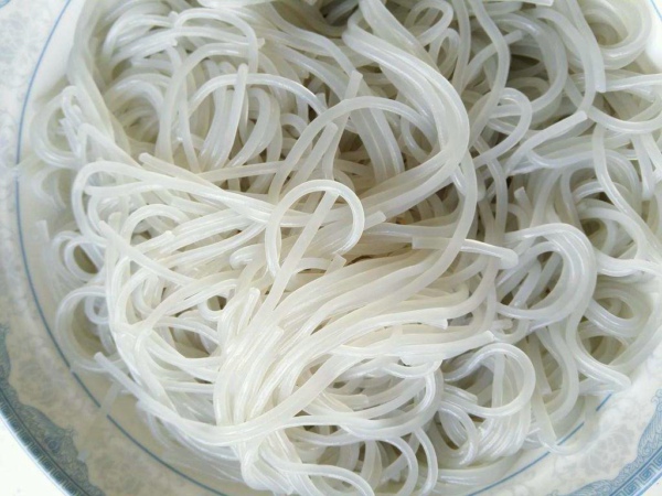 內(nèi)蒙古某鮮粉條查出鋁殘留超標(biāo)，食品安全檢測(cè)儀幫助企業(yè)解決此問(wèn)題